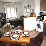 A La Tete De Cheval إيبيرني