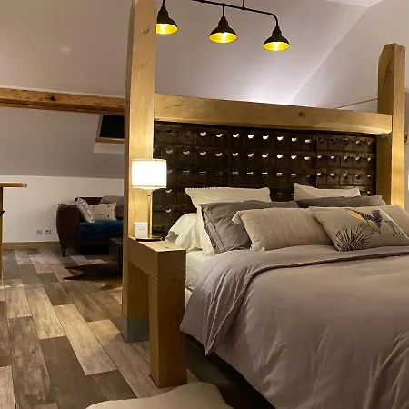 A La Tete De Cheval Apartment *