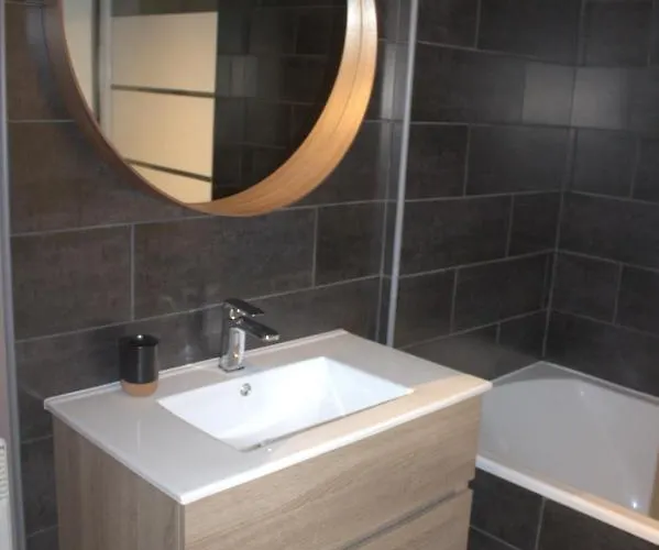 A La Tete De Cheval Lägenhet Épernay