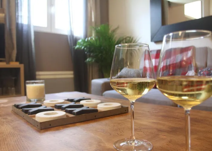 A La Tete De Cheval Lägenhet *